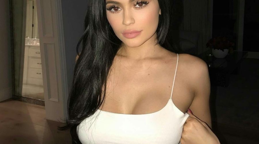 Satin Cumshot Gallery - NEW] Kylie Jenner NUDE Pics! *Mega Collection*